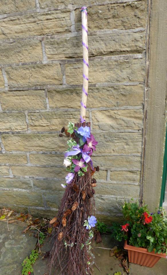 How To Make A Wedding&nbsp;Broom