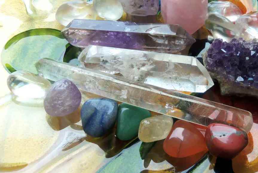 How to Open, Clear, and Balance the Chakras with&nbsp;Crystals