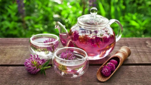red-clover-tea-760x428