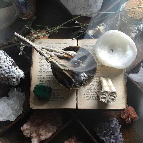 BUILD YOUR OWN ALTAR Using These CEREMONIAL&nbsp;HERBS