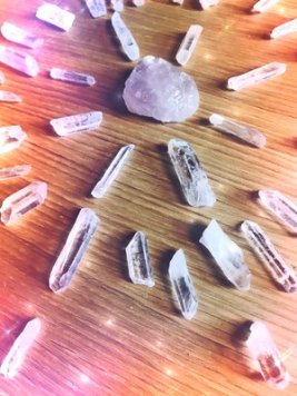 This Full Super Moon is the Planting Moon in the sign of Libra, a sign that loves balance and structure… it is also taking place on the Equinox! This Full Moon holds potent energy!