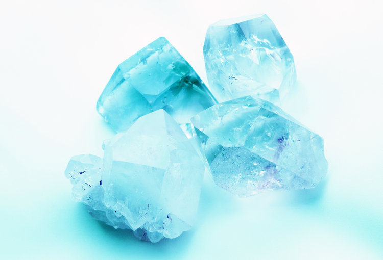 March Birthstones – Zodiac Gemstones: Aquamarine, Bloodstone, Topaz, &&nbsp;more!